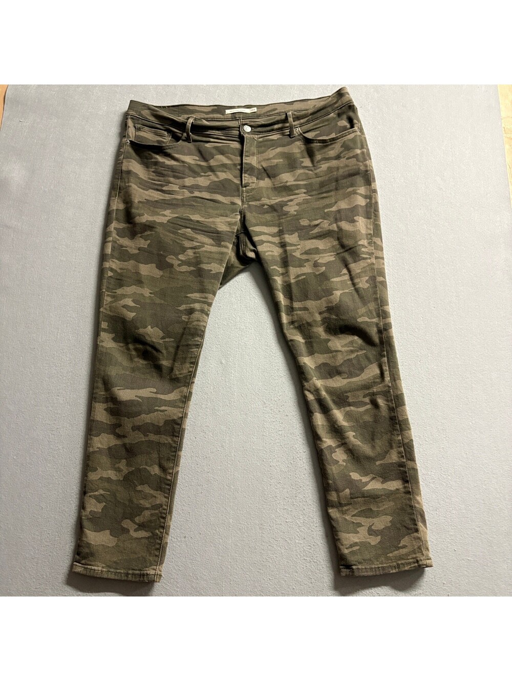 Levis 311 Shaping Skinny Jeans Womens 18W Camo Camouflage Stretch Denim
